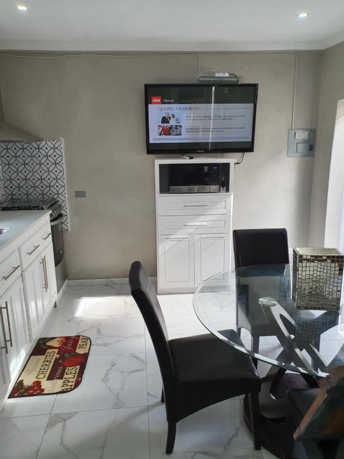 Devachan Apartments Bridgetown Esterno foto